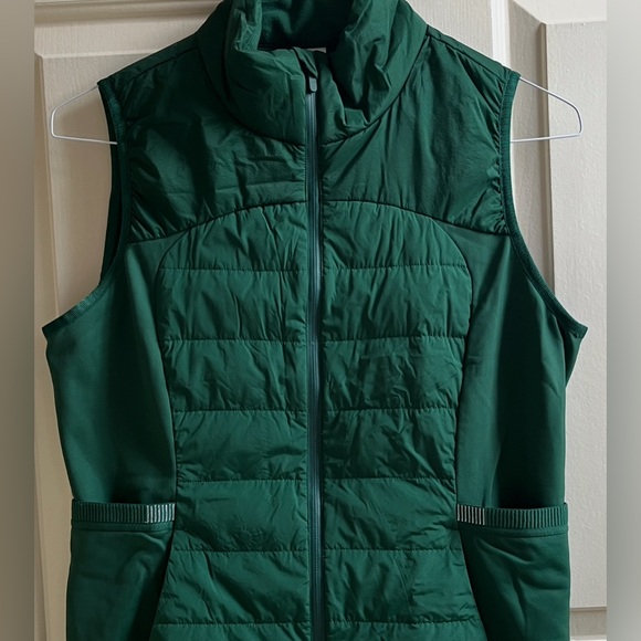 🍒LULULEMON DOWN FOR IT ALL VEST sz 12 Jacket 700-Fill EVERGLADE GREEN - Picture 2 of 9